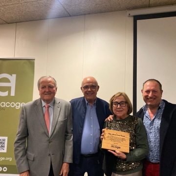 GALARDÓN SOLIDARIO A RITA MARI COVES, PROPULSURA DE LA FUNDACIÓN ELCHE ACOGE.