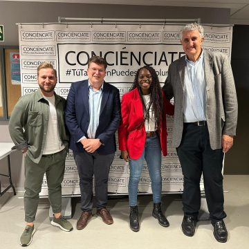 NUESTRA CODIRECTORA MARÍA BERNABÉU ACUDE AL ACTO DE CLAUSURA DEL CURSO DE VOLUNTARIADO DE LA FUNDACIÓN CONCIÉNCIATE.