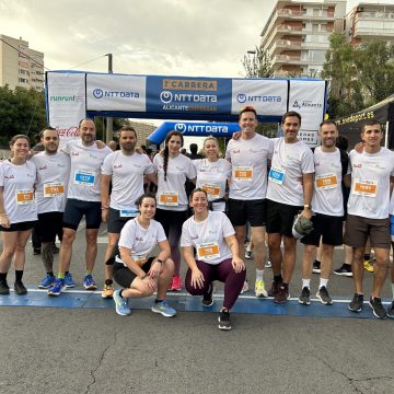 EL GRUPO PIKOLINOS PARTICIPA EN LA CARRERA NTT DATA EMPRESAS DE ALICANTE.